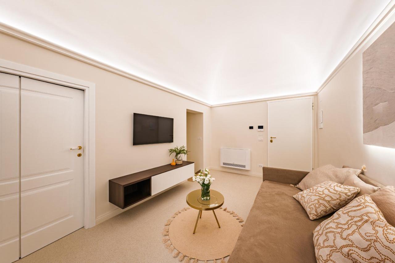 Helloapulia Charming Palazzo Clemente - Self-Catering Suites With Aircondition โมโนโปลี ภายนอก รูปภาพ