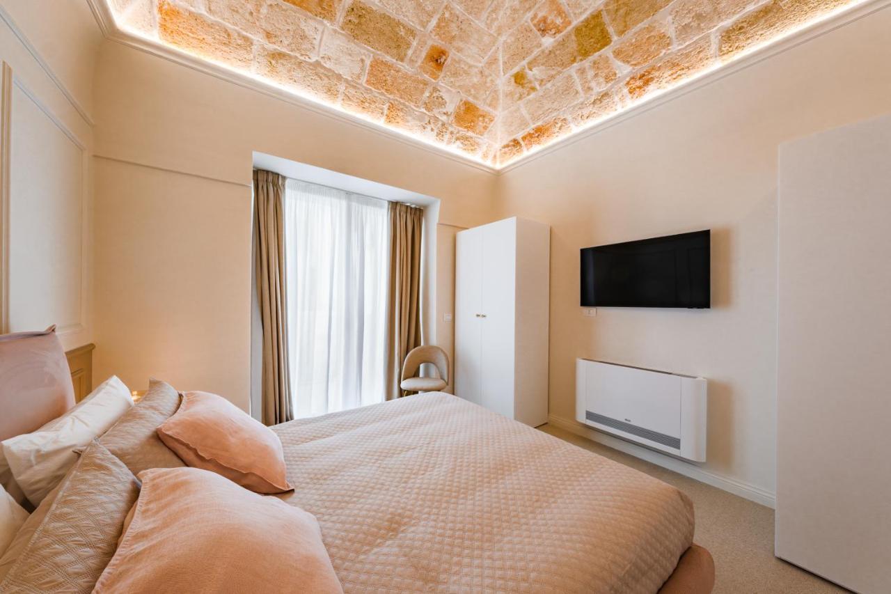 Helloapulia Charming Palazzo Clemente - Self-Catering Suites With Aircondition โมโนโปลี ภายนอก รูปภาพ