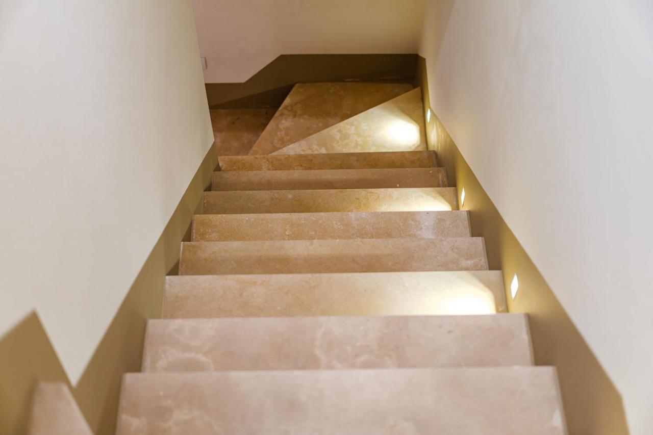Helloapulia Charming Palazzo Clemente - Self-Catering Suites With Aircondition โมโนโปลี ภายนอก รูปภาพ