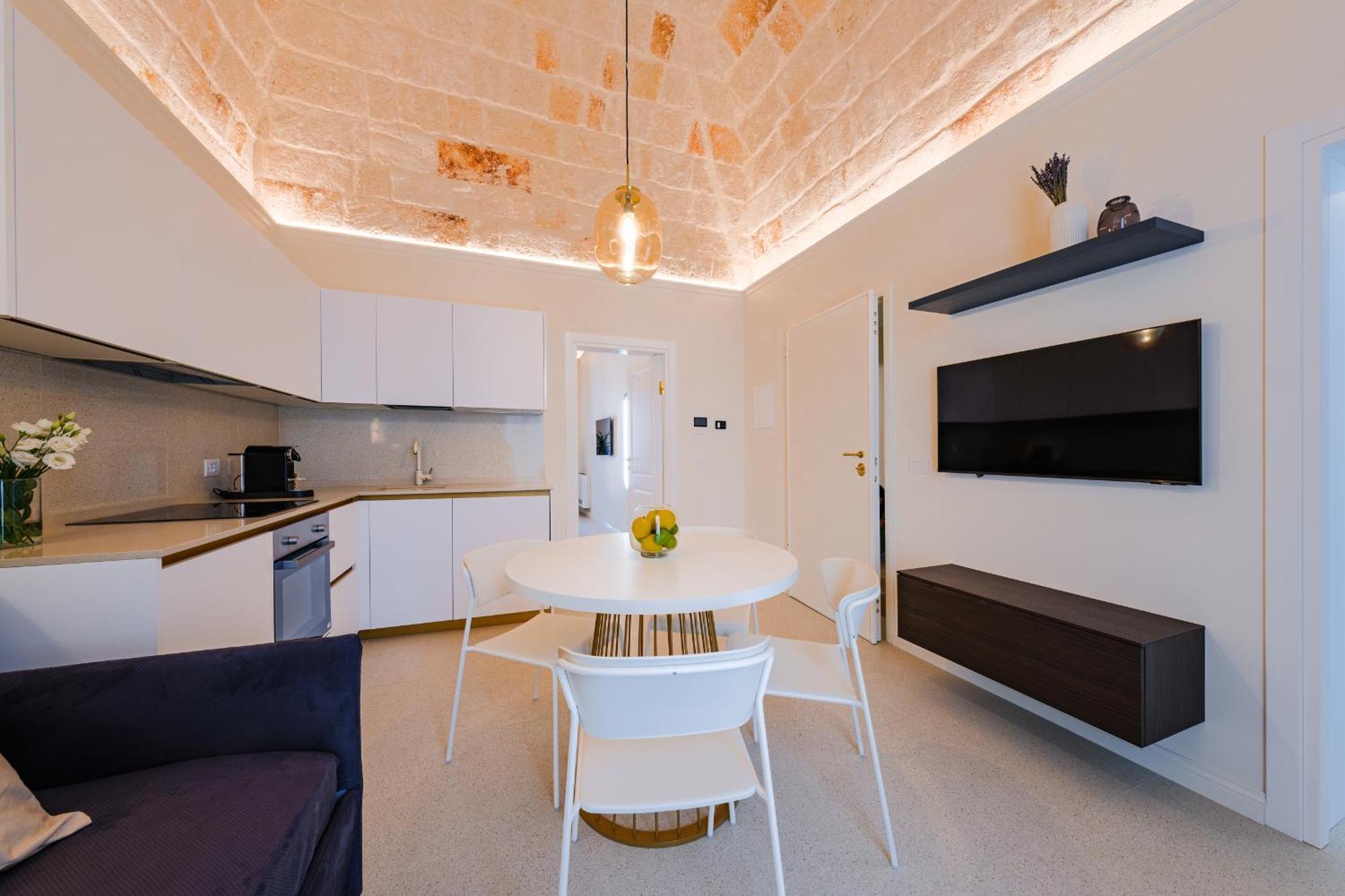 Helloapulia Charming Palazzo Clemente - Self-Catering Suites With Aircondition โมโนโปลี ภายนอก รูปภาพ